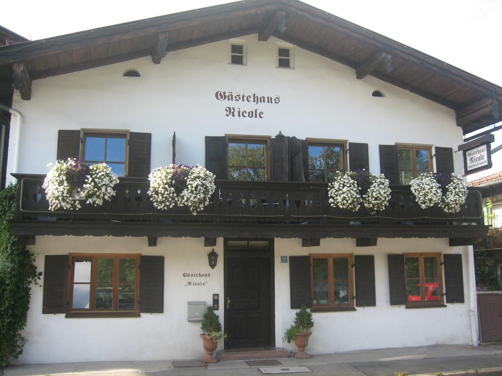 Gaestehaus Nicole Garmisch-Partenkirchen Exterior photo