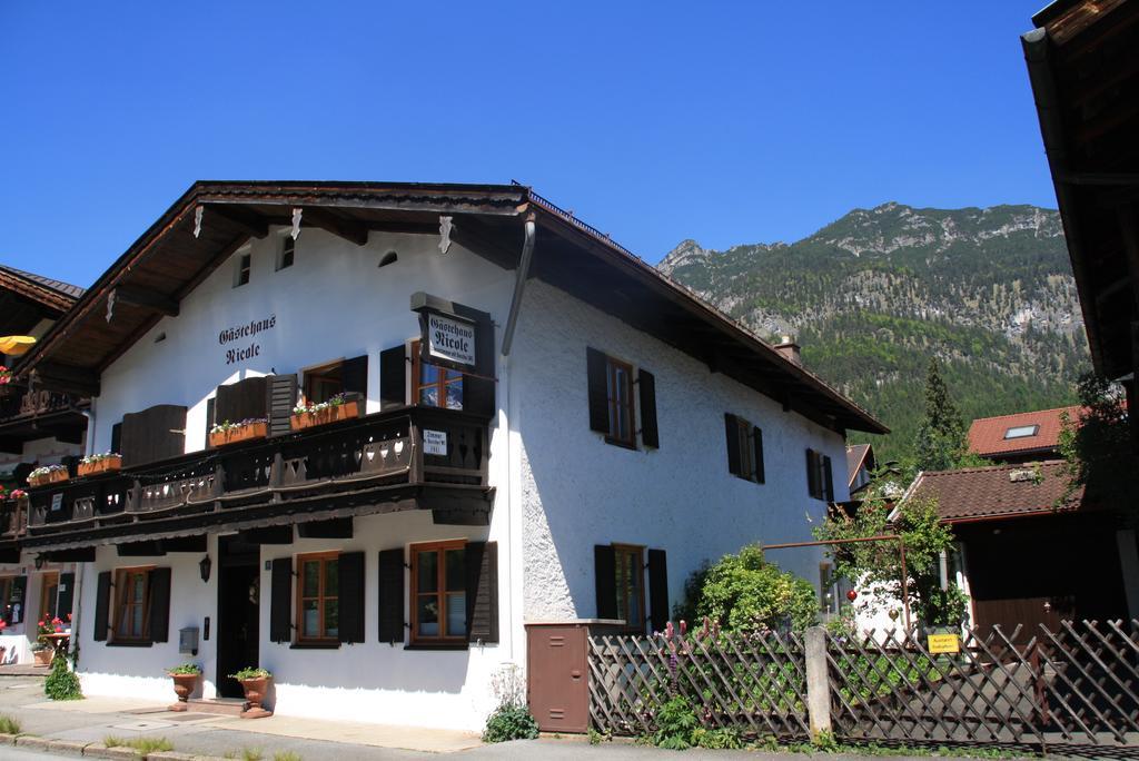 Gaestehaus Nicole Garmisch-Partenkirchen Exterior photo